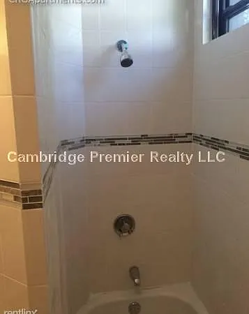 179 1/2 Harvard St #2 — Photo 5