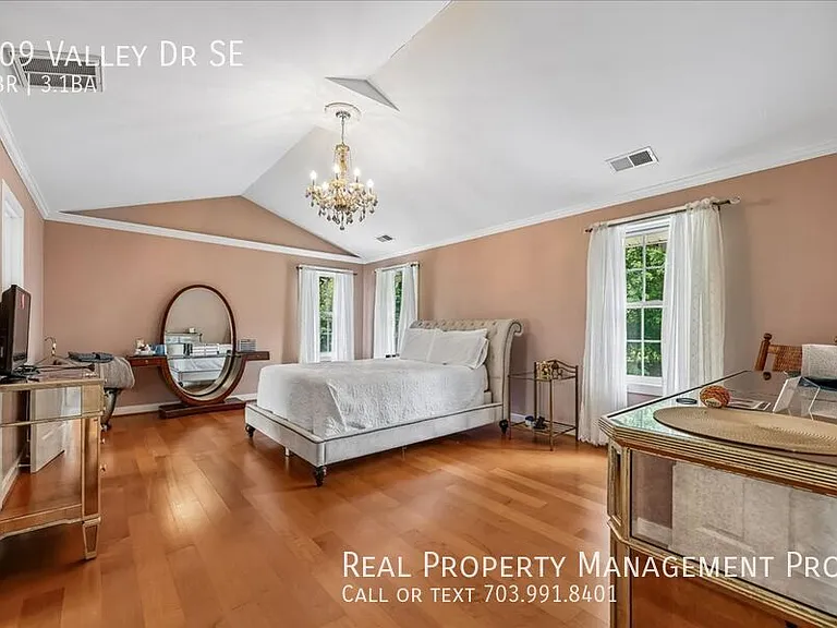 609 Valley Dr SE — Photo 17