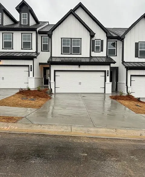 3 bed, 1831 sqft, $1,950 — Photo 1
