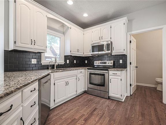 3rd image of 11600 W 117th Ter