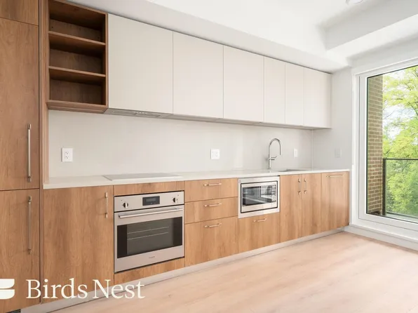 133 W 49th Ave #413, Vancouver, BC V5Y 2Z6