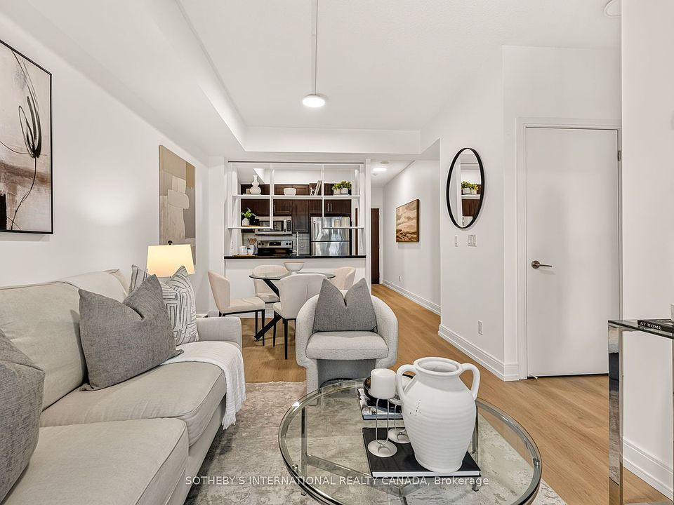 1st image of 135 Village Green Sq #519