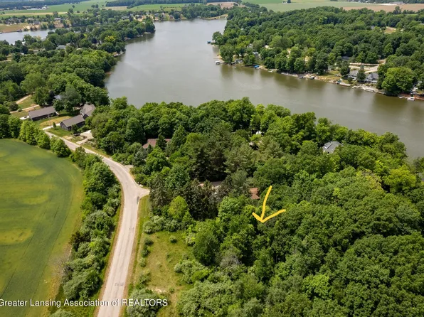 230 Cider Dr, Perrinton, MI 48871