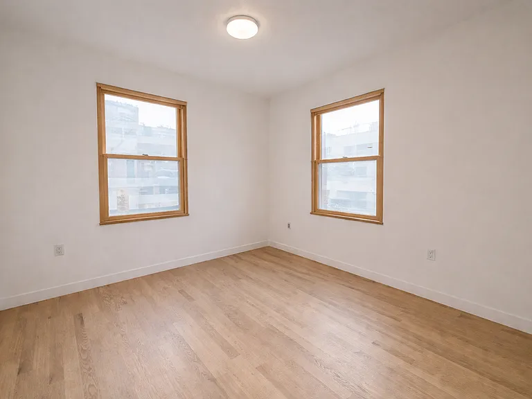 112 S Hancock St — Photo 18