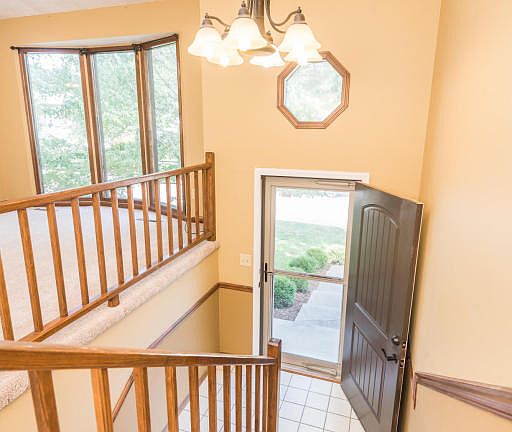 3rd image of 208 Millpond Ln