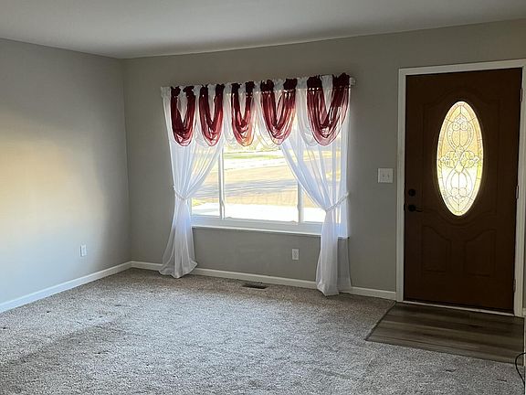 2nd image of 886 Cherry Blossom Dr