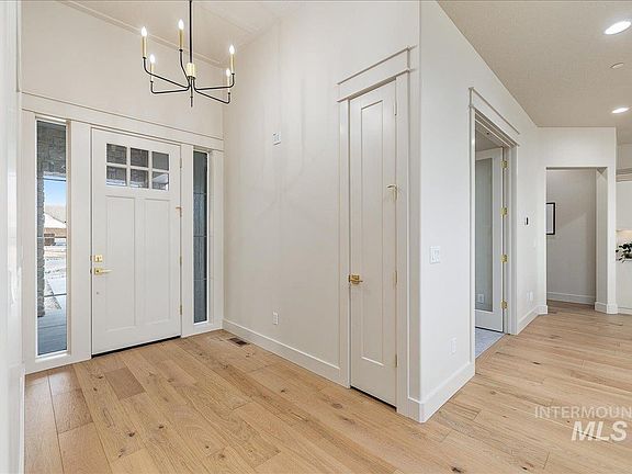 2nd image of 27447 Iron Horse Dr
