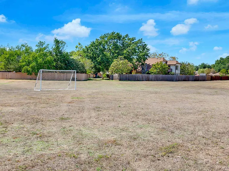 5309 Beckett Cir — Photo 80