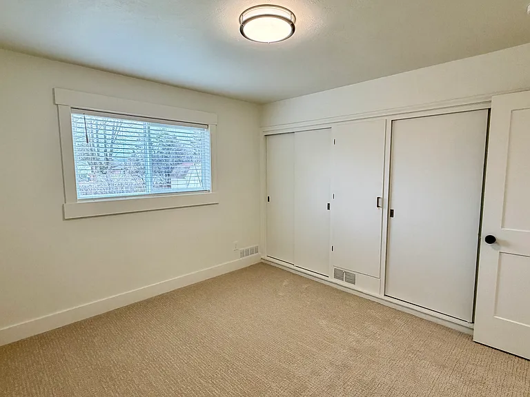 145 N Byron Ave #A — Photo 13