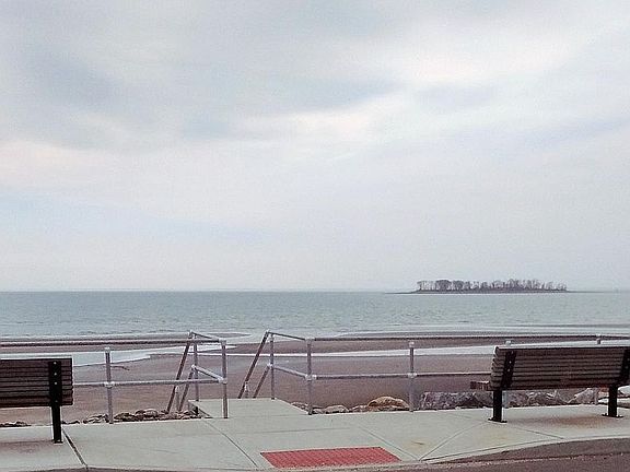 bench at end of street