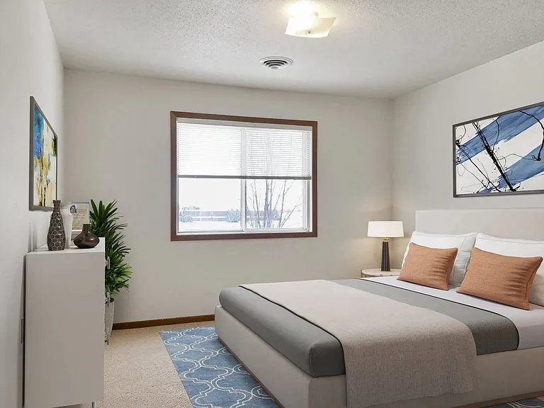West Ridge Apartments — Photo 9