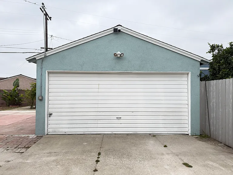 W Floral Dr — Photo 8
