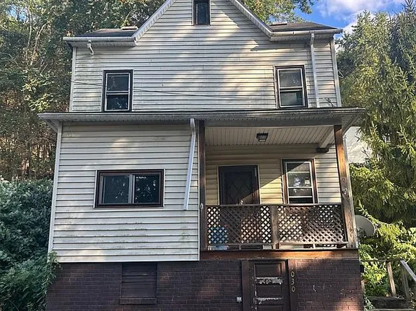 1030 Steel St, Johnstown, PA 15901