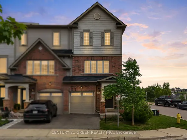 36 Comfort Way, Whitby, ON L1N 0K5