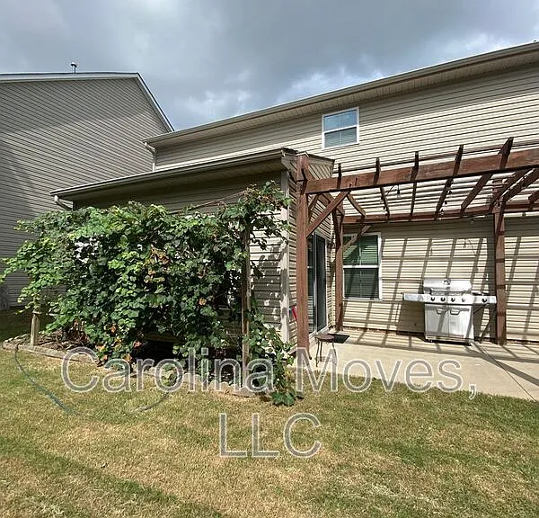 204 Barbours Ln — Photo 4
