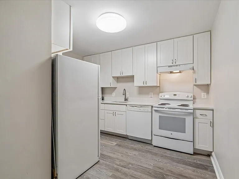 12001 Old Columbia Pike #12001-106 — Photo 5