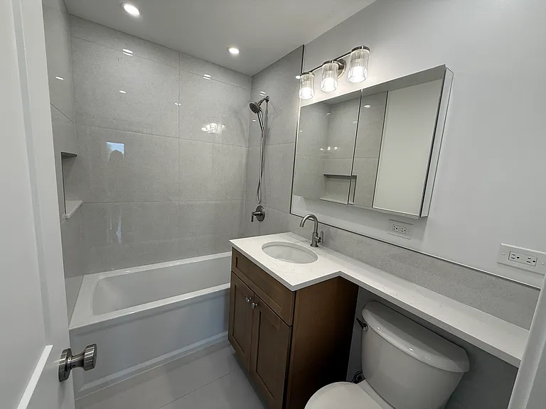 6972 W Belmont Ave #2S — Photo 15