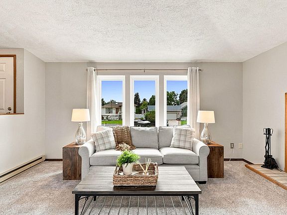 4th image of 14921 E Summerfield Ct