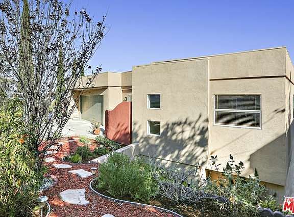 2nd image of 946 Nordica Dr