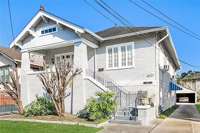 1st image of 816 Solomon Pl