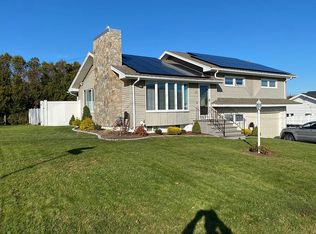 33 Aspin Ave, Dartmouth, MA 02747