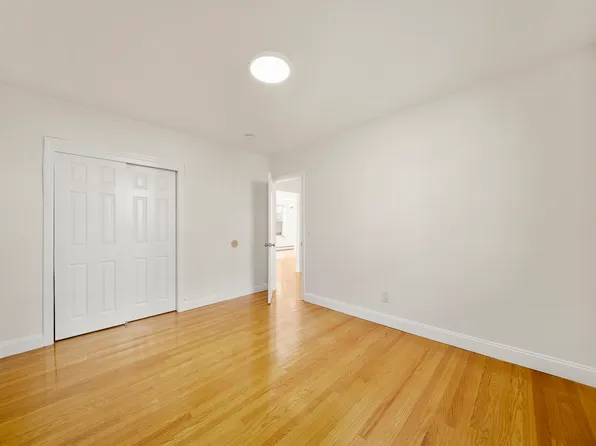 280 Undercliff Avenue image 19 of 23