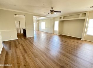 270 E Shawnee Rd, San Tan Valley, AZ 85143