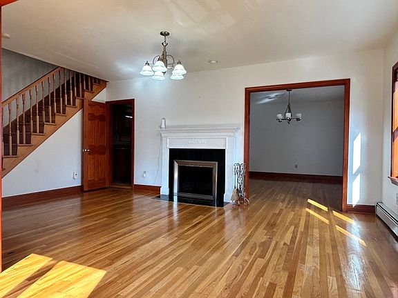 5th image of 11 Raymond St #11