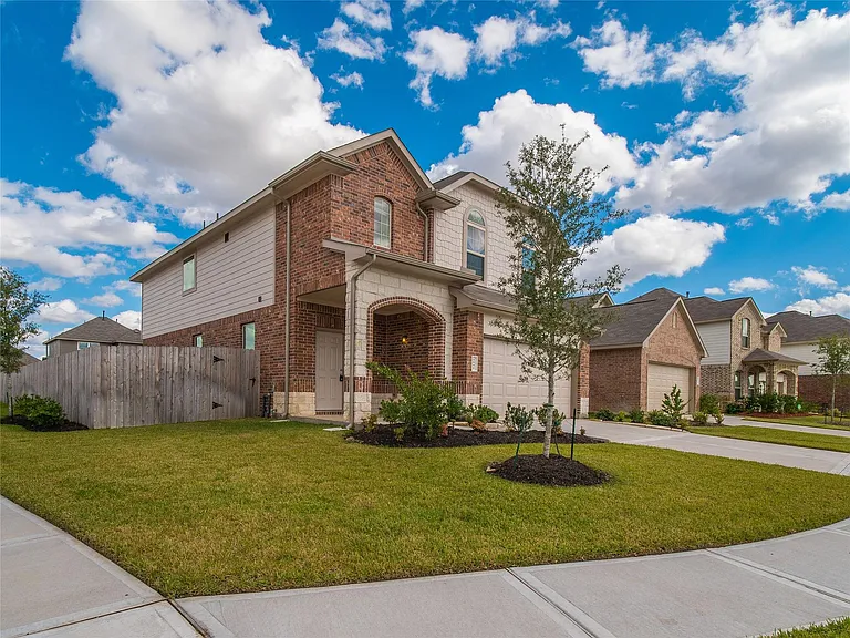3542 Vivaldi Dr — Photo 8