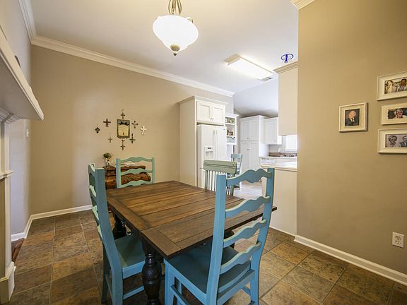 5th image of 113 Wild Rose Ln