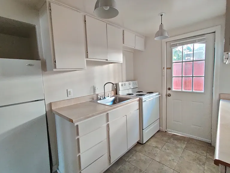 6628 Hillcrest Ave #6 — Photo 8