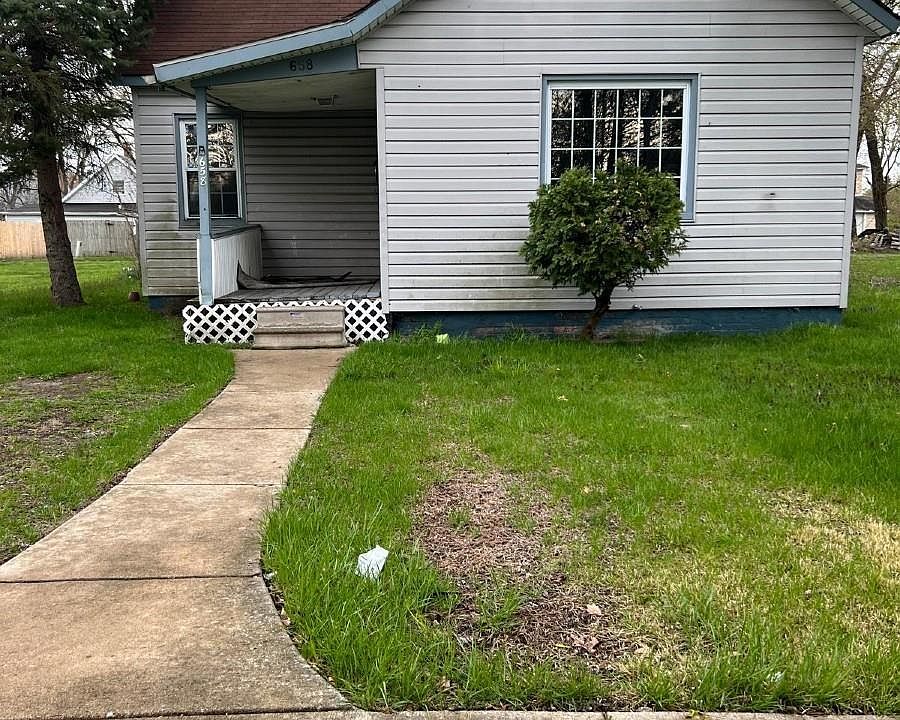 1st image of 658 Lawndale Ave