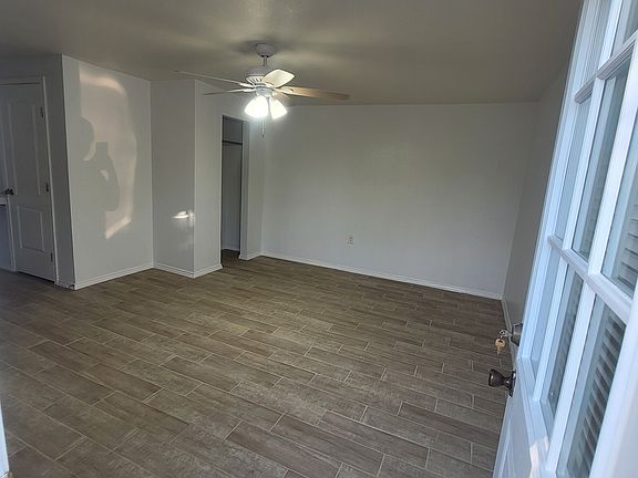 Main Entry-Room
Living/Bedroom with a closet