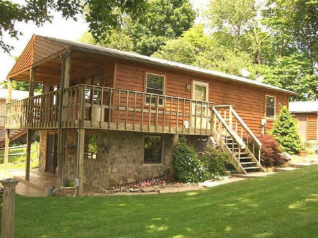 1st image of 927 Santee Dr