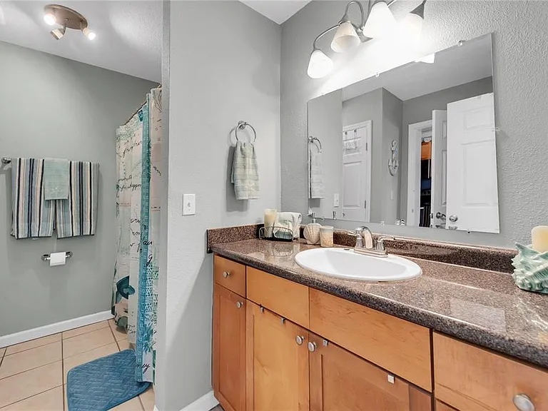 237 Seahorse Dr SE #H — Photo 15