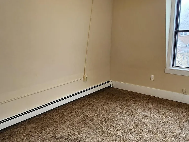 315 Manchester St #3R — Photo 7
