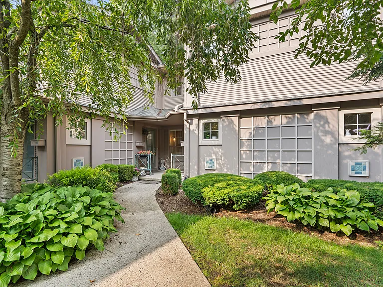 1057 N Old Woodward Ave — Photo 2