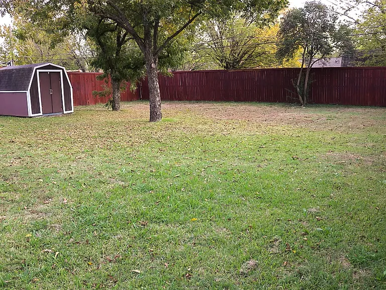 775 Briarwood Ln — Photo 13