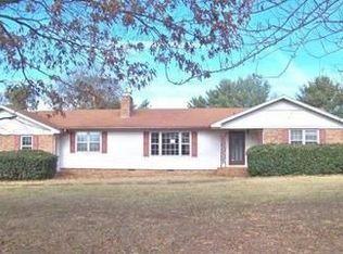 146 Pine Grove Cir, Chesnee, SC 29323