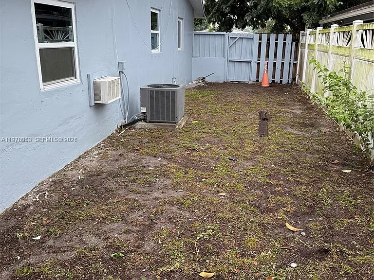 710 N 66th Ter — Photo 8