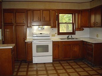 5th image of 503 Galena St