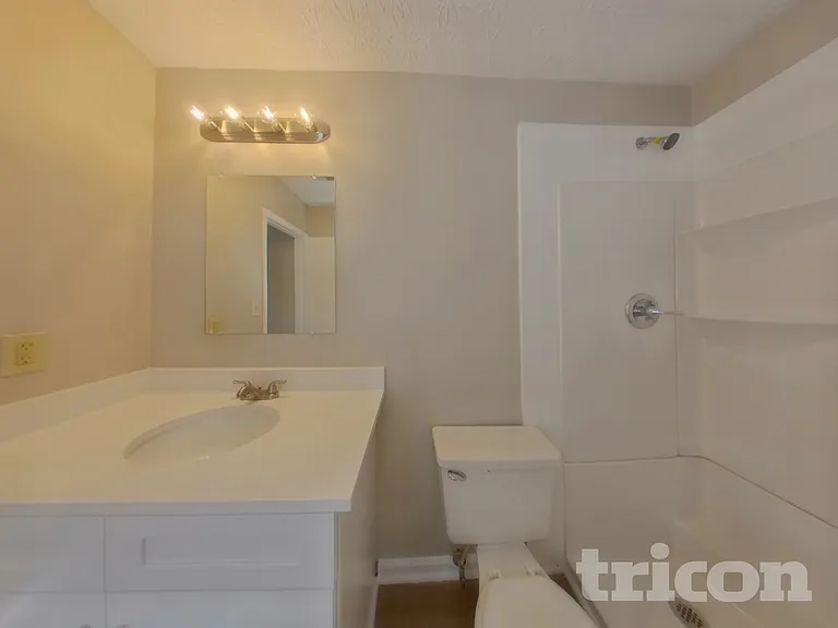 20 Summerfield Ct — Photo 8