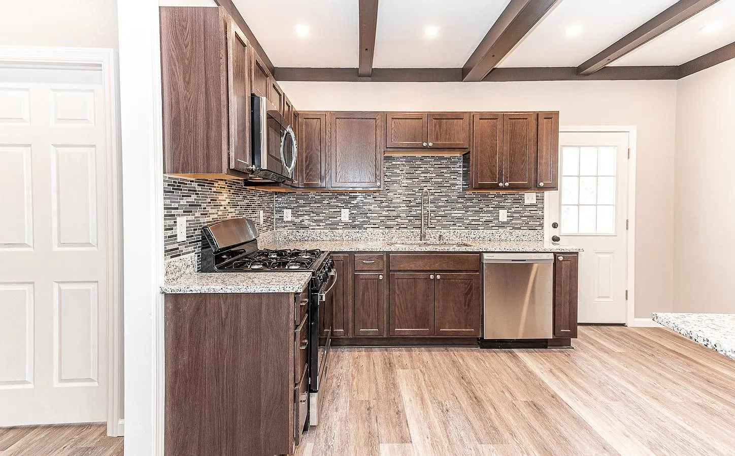 1425 Rutherford Avenue — Photo 3