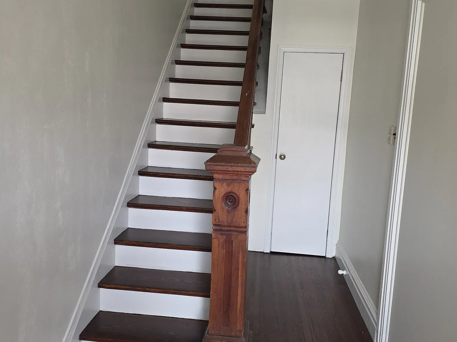 108 S Railroad St — Photo 2