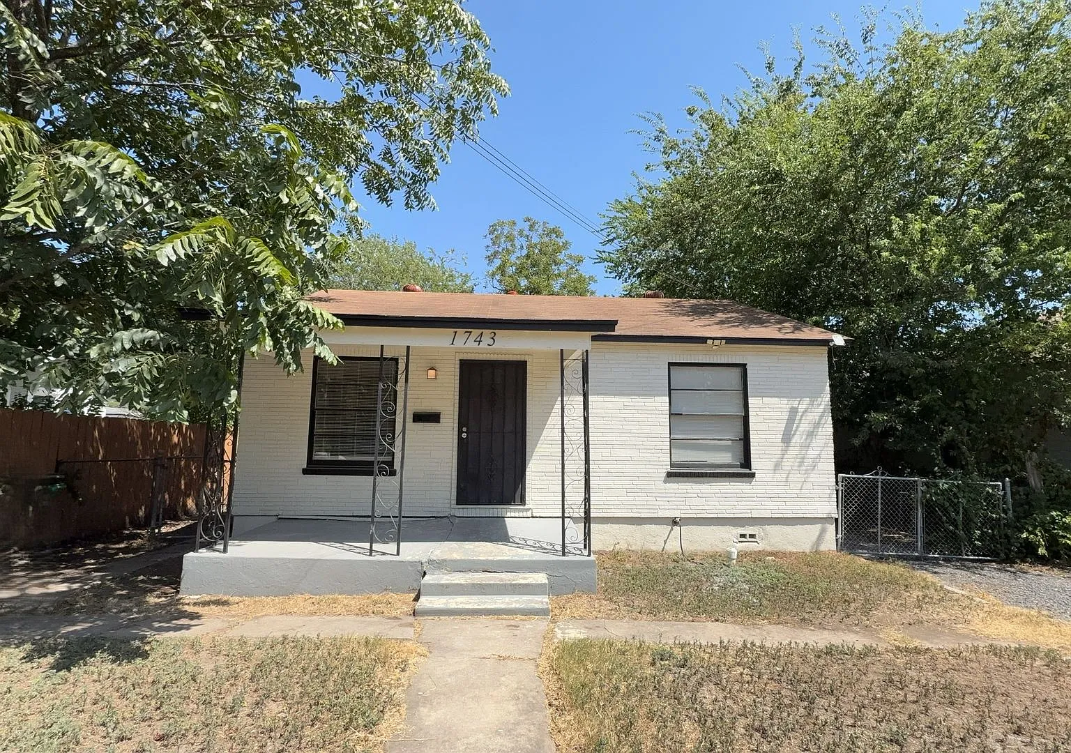 Charming 3-Bedroom Home with Hardwood Floors & Private Fenced Yard — Photo 1