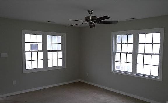 3rd image of 2915 Dellrose Ave