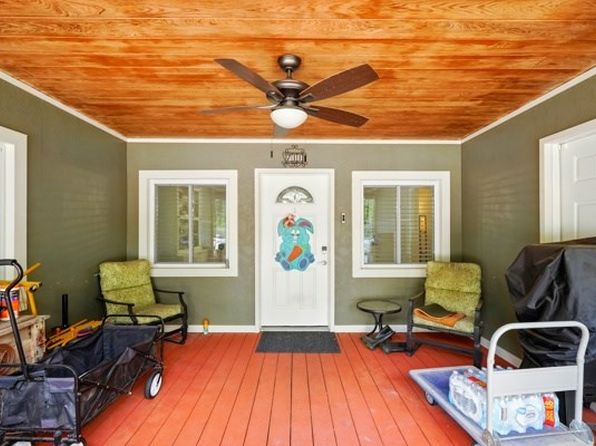 711 Neal Rd, Picayune, MS 39466