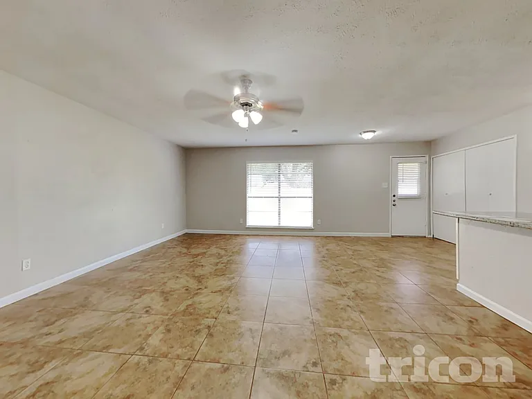 5030 Ridgecreek Dr — Photo 4