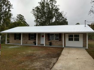 194 Fain St, Cowarts, AL 36321