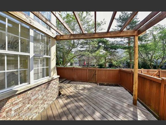 2nd image of 2439 Prescott Ln